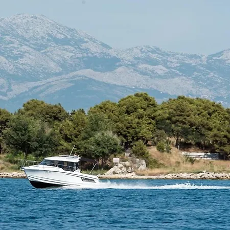 Botel Jeanneau Merry Fisher 795- Roko Split